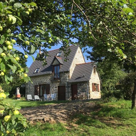 The Gingerbread House Cottage Beauficel Exteriör bild