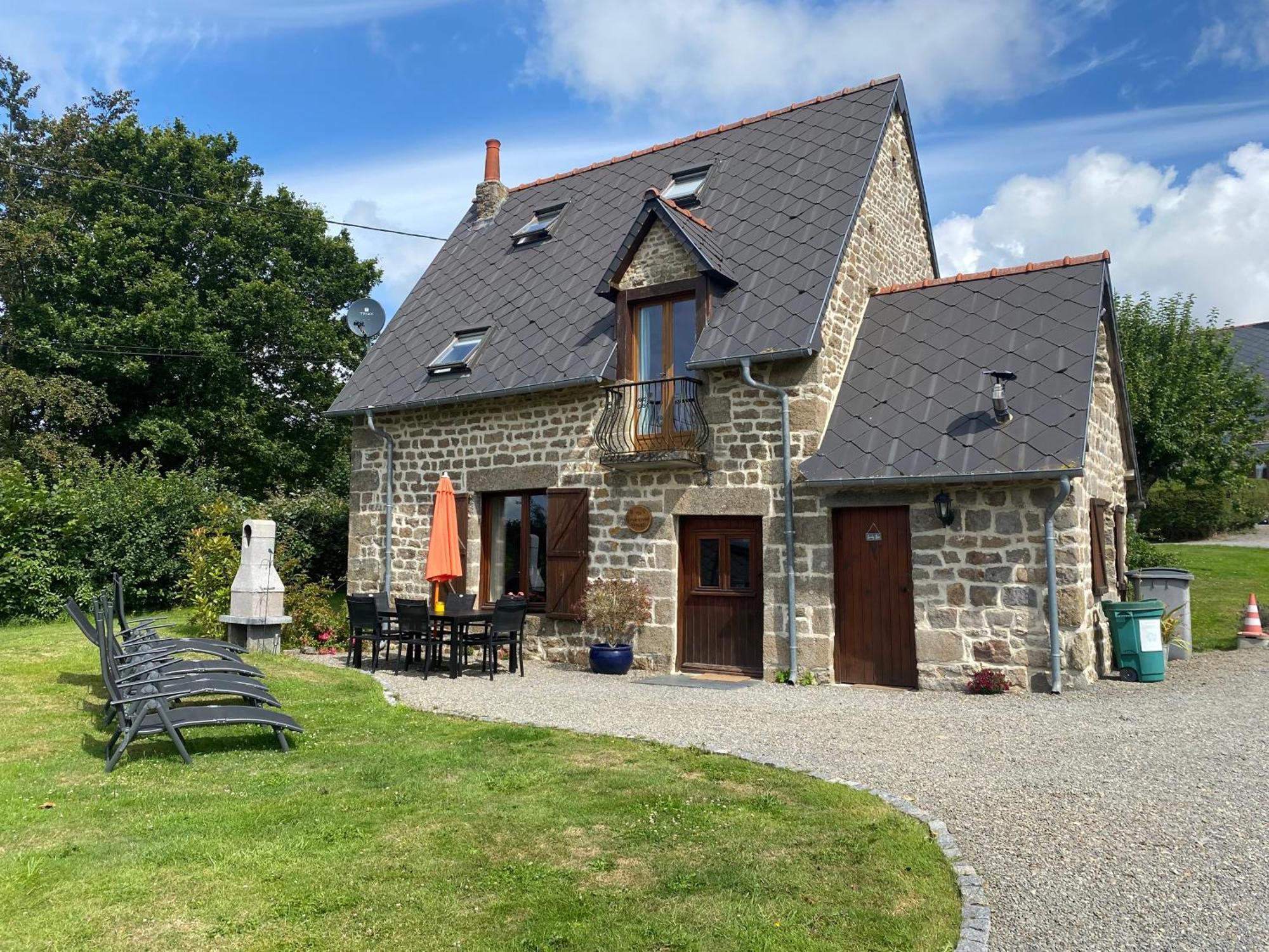 The Gingerbread House Cottage Beauficel Exteriör bild